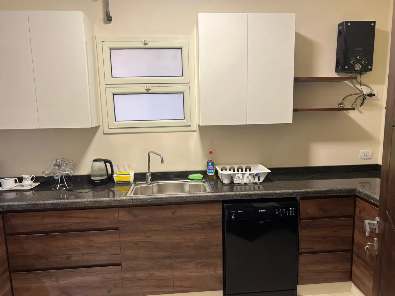 Furnished 2BR Apartment in Compound 90 Avenue