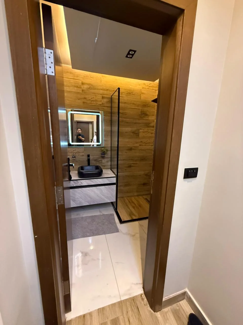 Luxury furnished apartment for rent in Azad