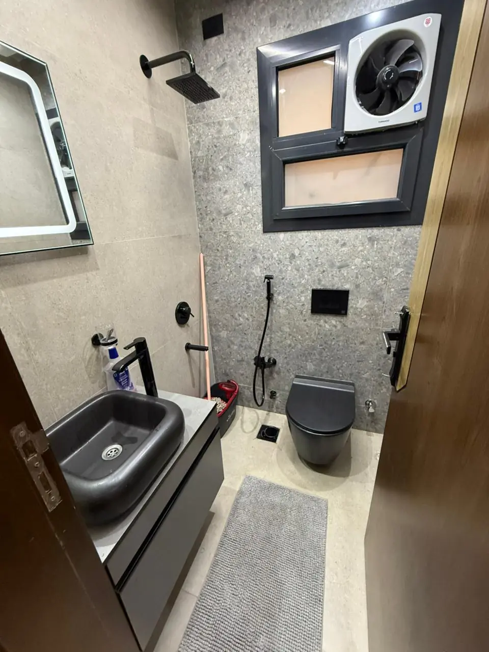 Luxury furnished apartment for rent in Azad