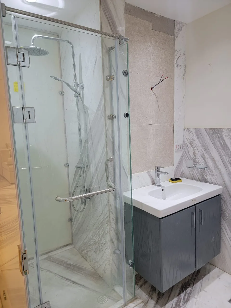 Fully Furnished Apartment for Rent in Azad Compound-146 meter