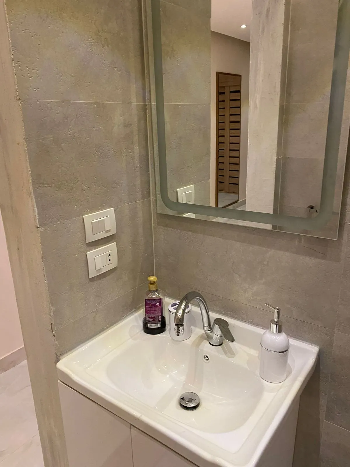 HOTEL APARTMENT 140M | ULTRA MODERN FURNITURE RENT