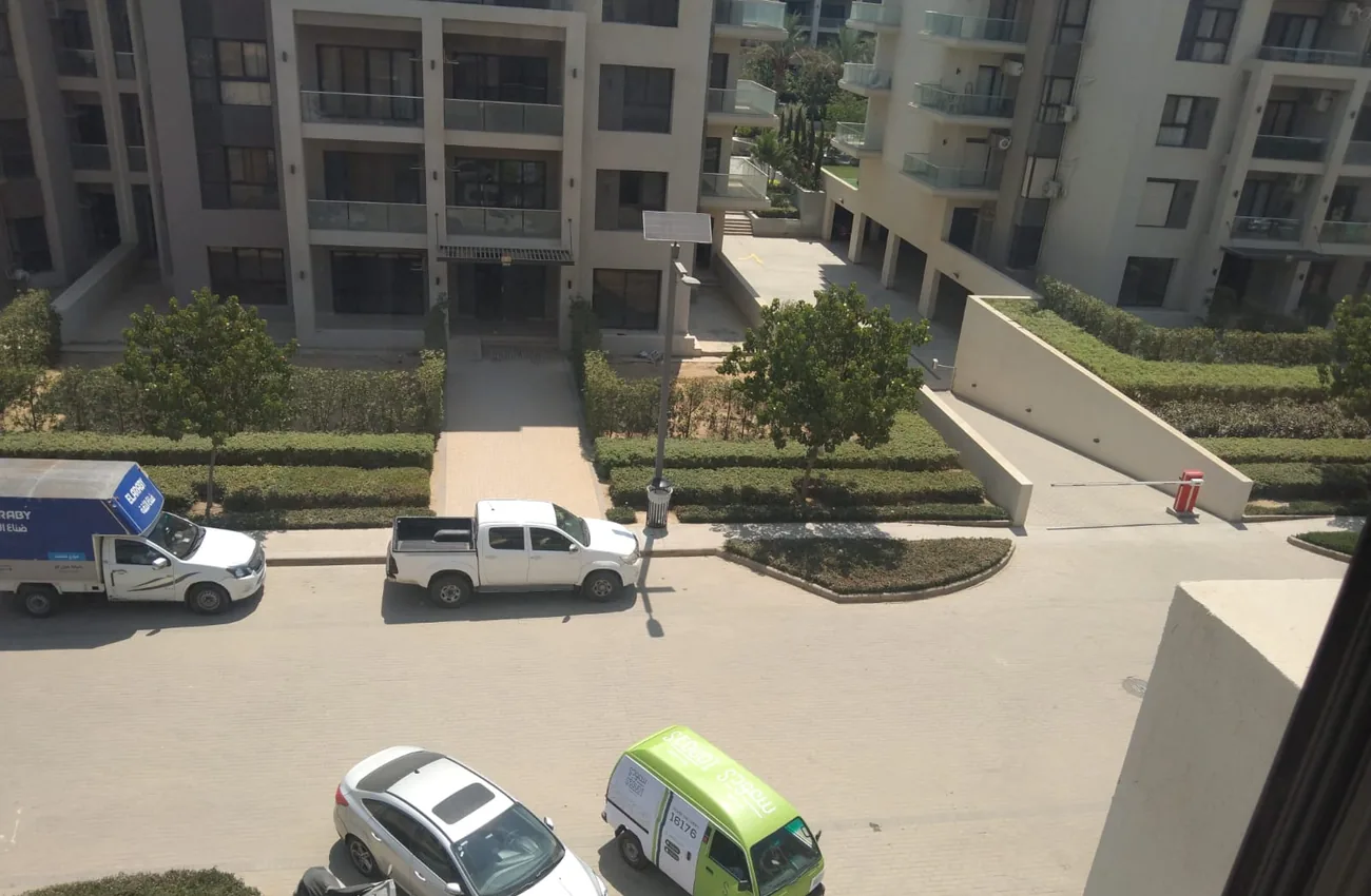 3 bedrooms kitchen and ACs apartment for rent