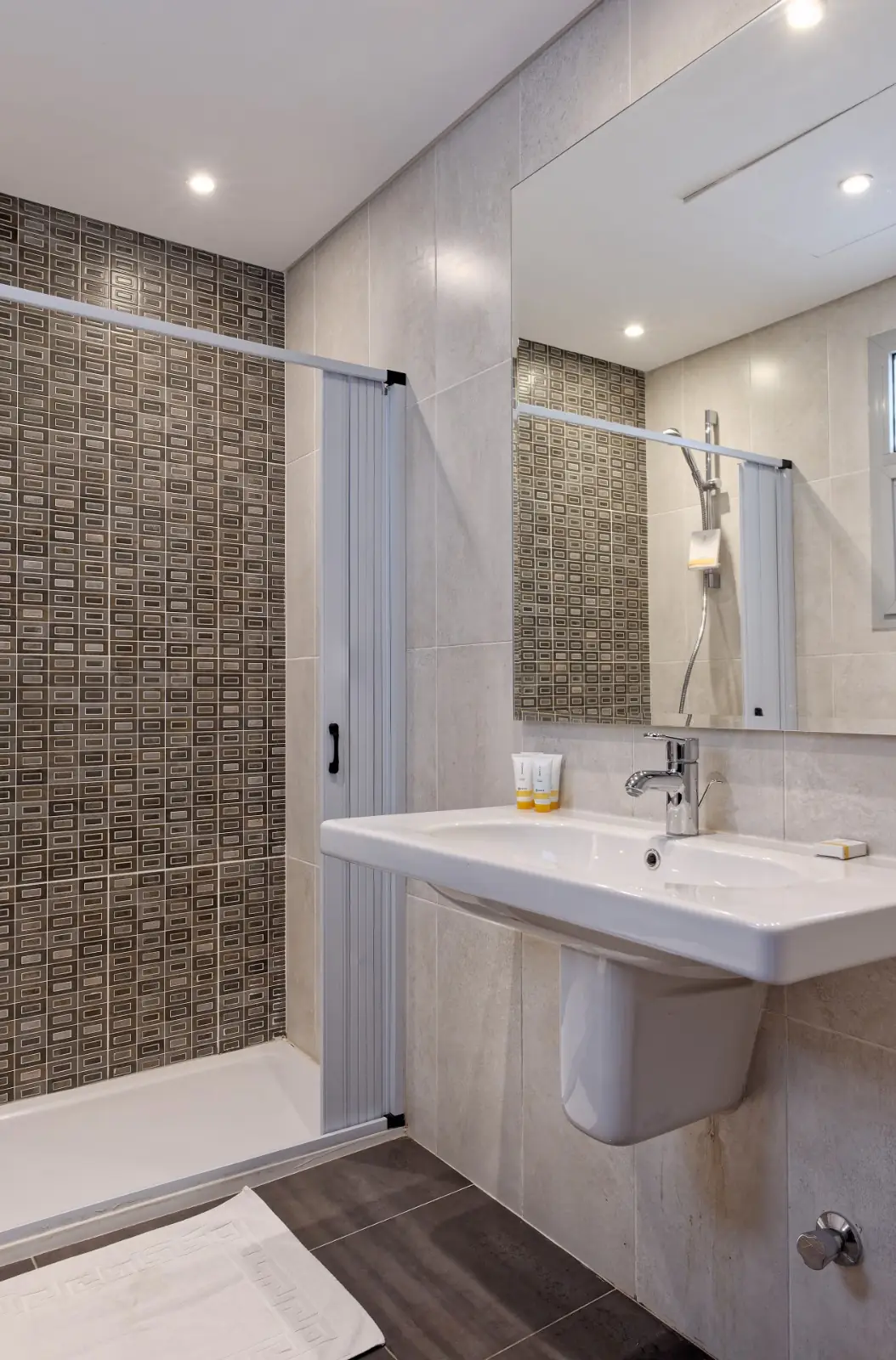 Apartment 2BR 170m For Rent in Cairo festival city
