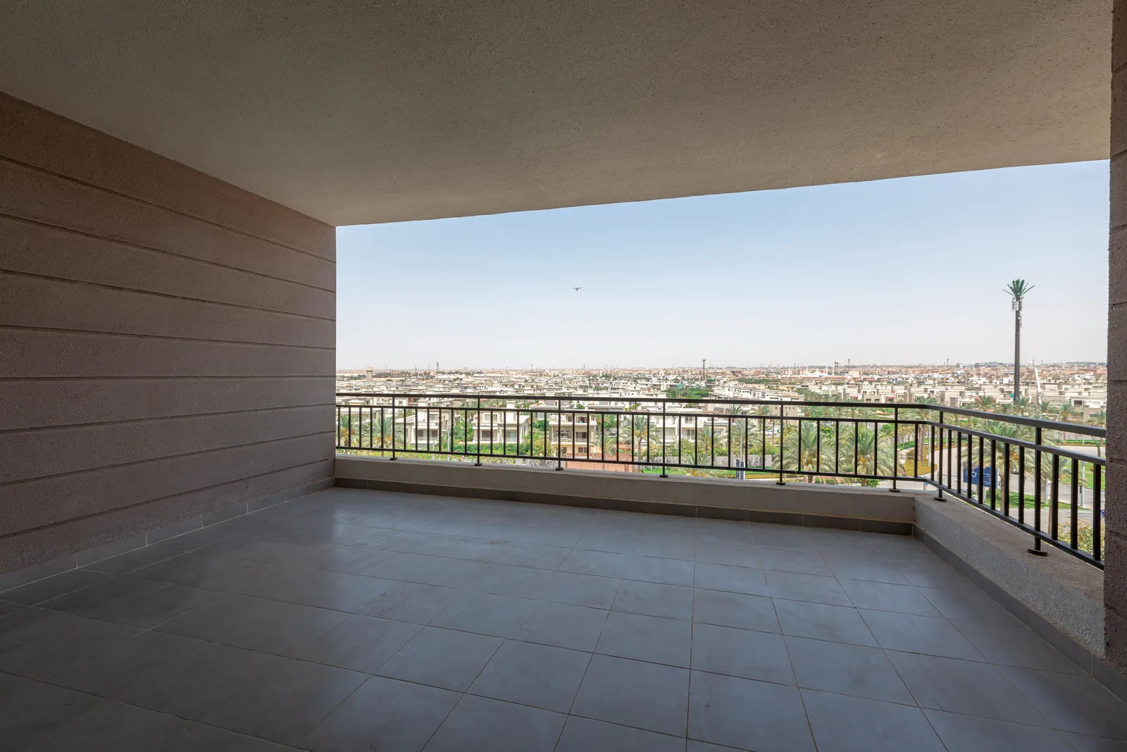 164 sqm Apartment for Monthly Rent in كايرو فستيفال سيتي New Cairo | 2 Beds | Near Ring Road