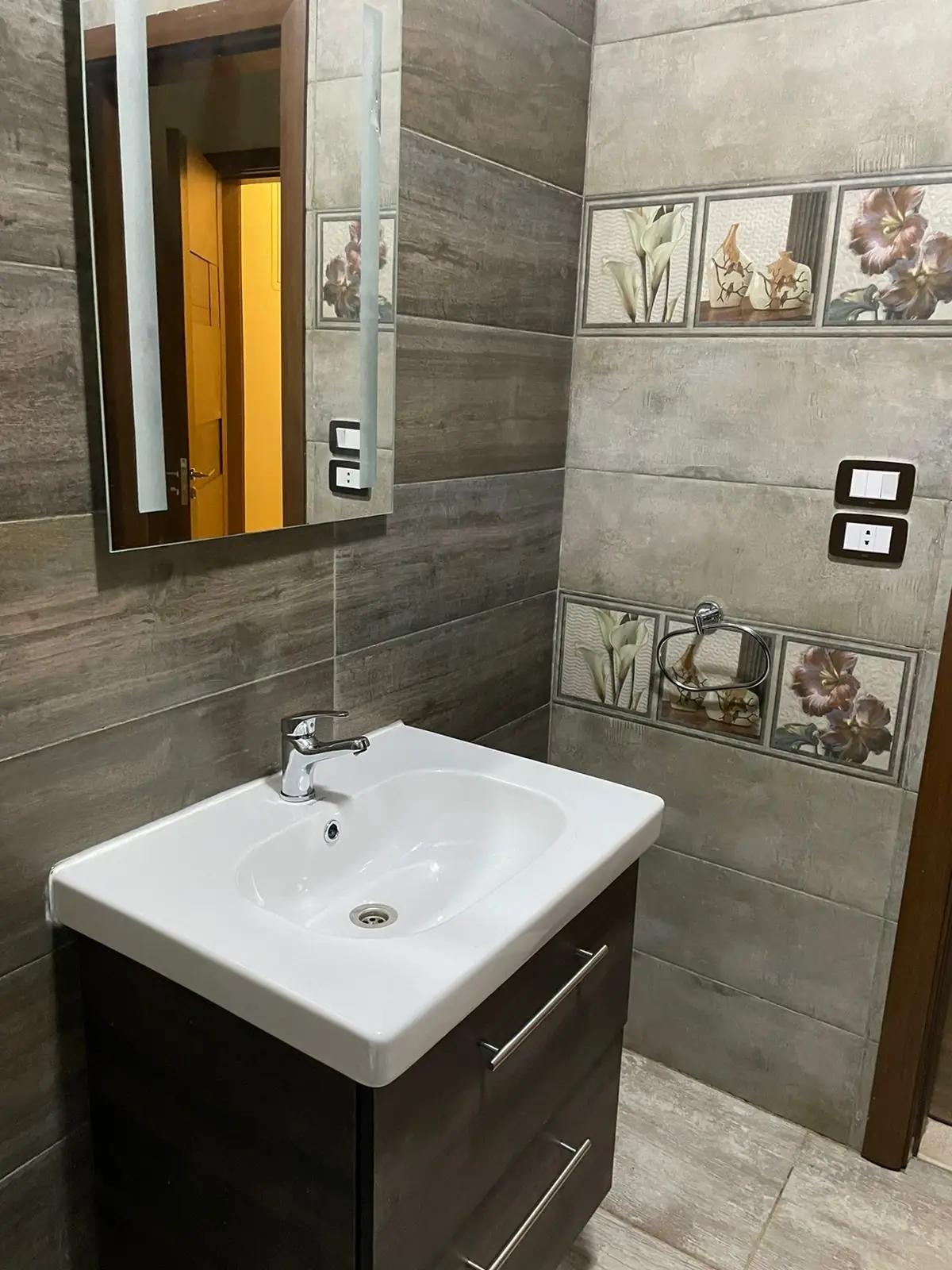 Stand Alone Villa for rent In CFC wz Kitchen-AC's