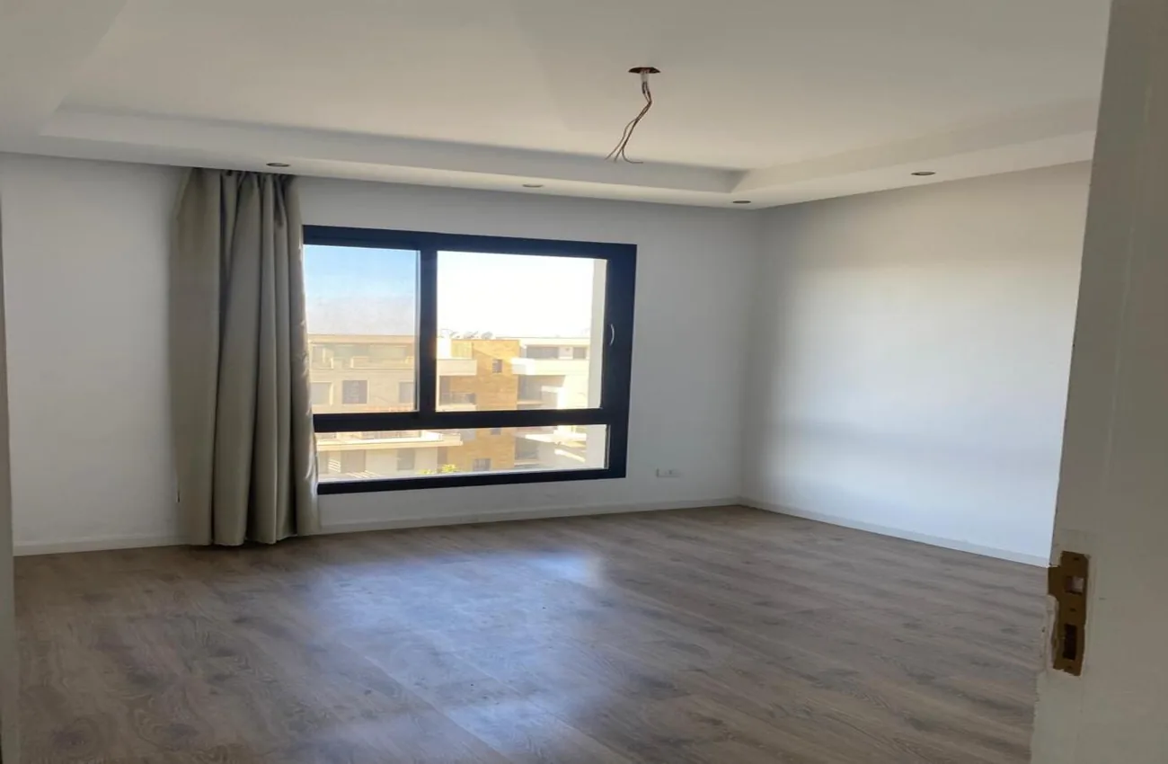 Apartment 3Br (Kitchen &amp;Ac’s) For Rent Eastown