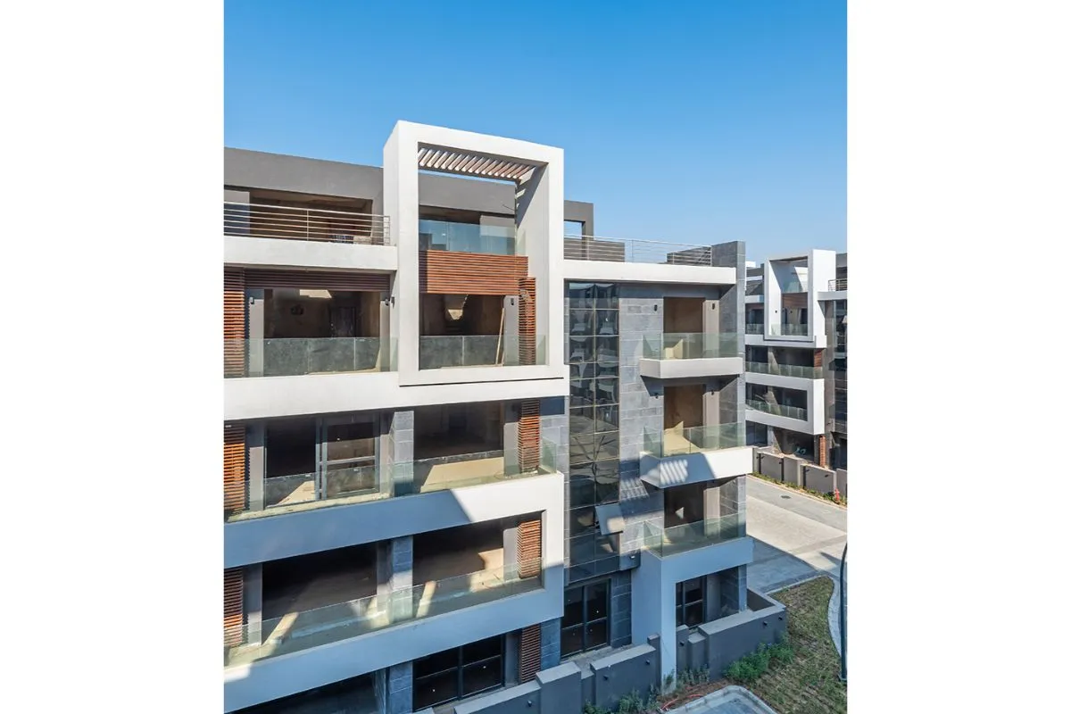 165 sqm Apartment for Sale in El Patio Casa New Cairo | 3 Beds | Resale