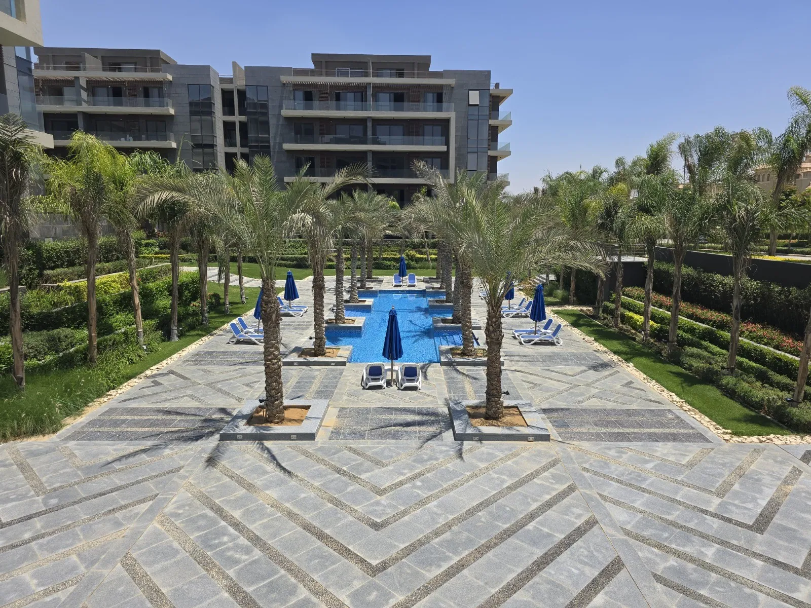 171 sqm Apartment for Sale in الباتيو أورو القاهرة الجديدة | 3 Beds | URE