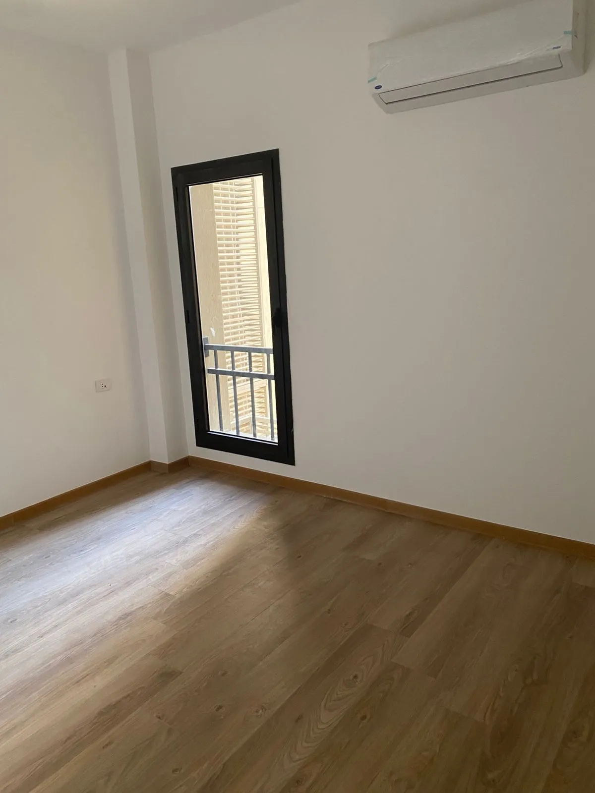 Apartment semi furnished for rent in Al marasem