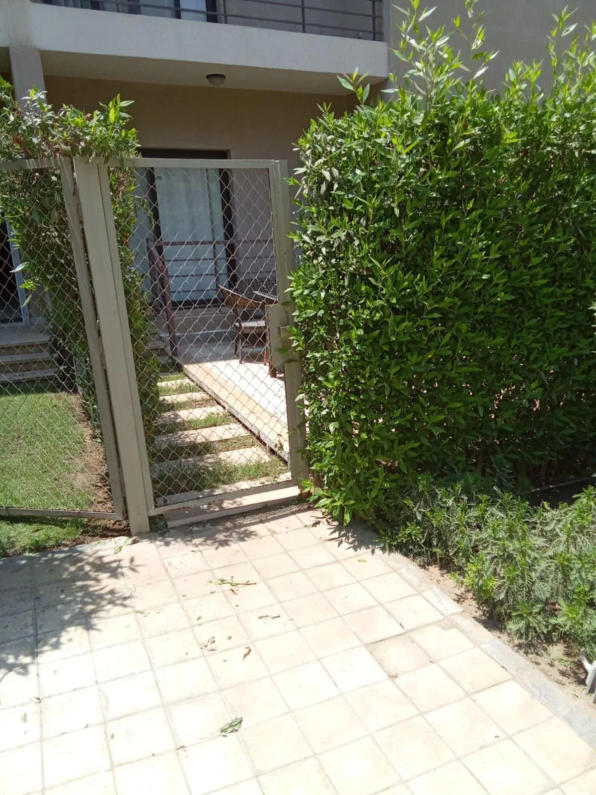 Apartment ground floor with garden for rent