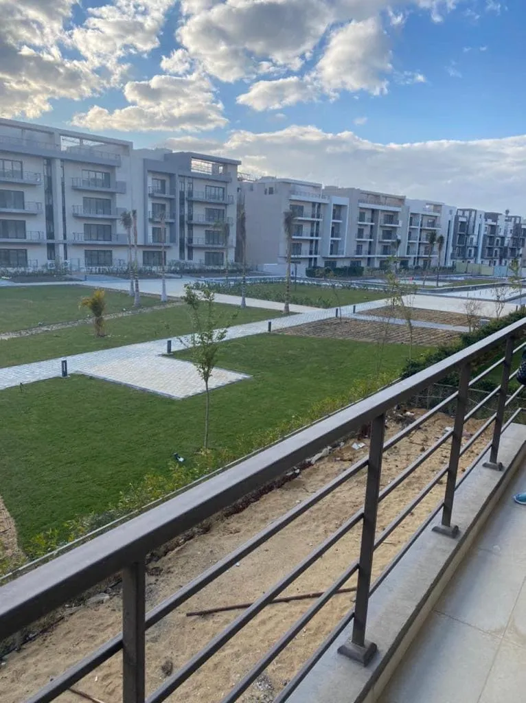 Apartment for rent in fifth square View landscape