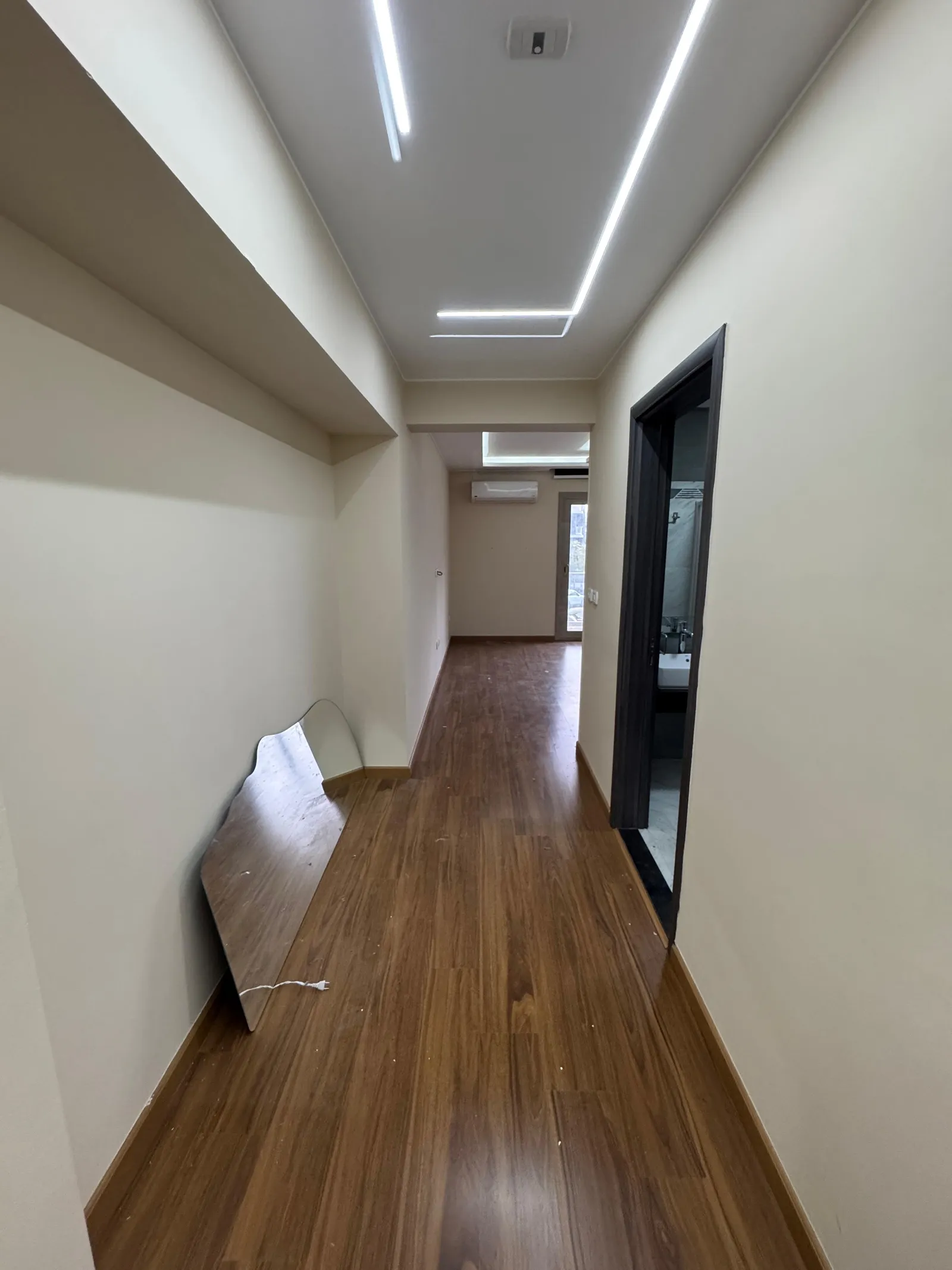 Apartment Kirchen with appliances and ACs for rent