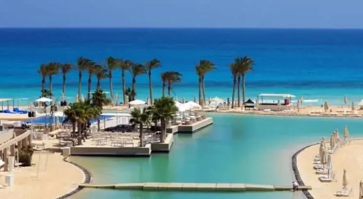 فيلا على البحر للبيع في هاسيندا باي متشطبة بالكامل
