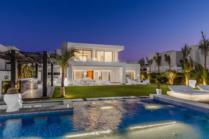 تصميم داخلي لوحدة في Senior Ground Chalet For Sale In