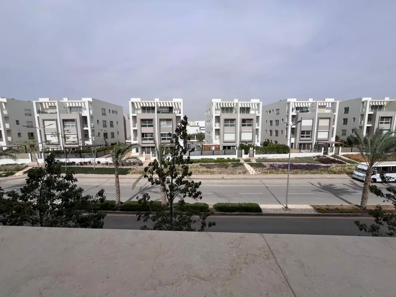Apartment 2BR Super Lux For Rent in Hyde Park