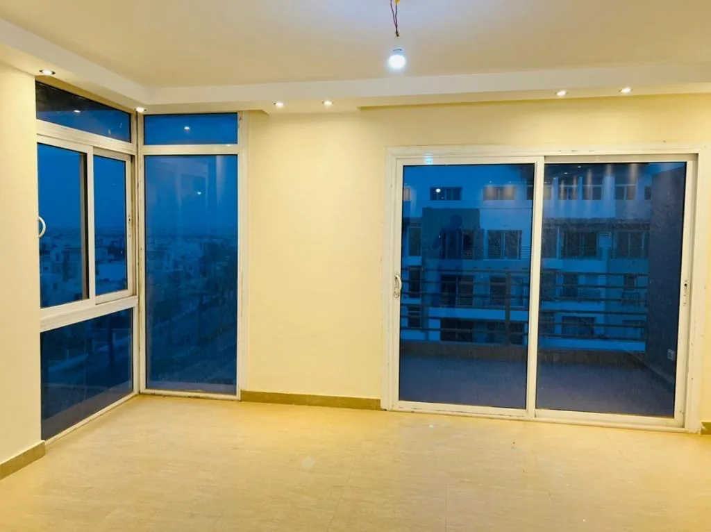 Semi furnished Apartment for rent 208m N Hyde Park