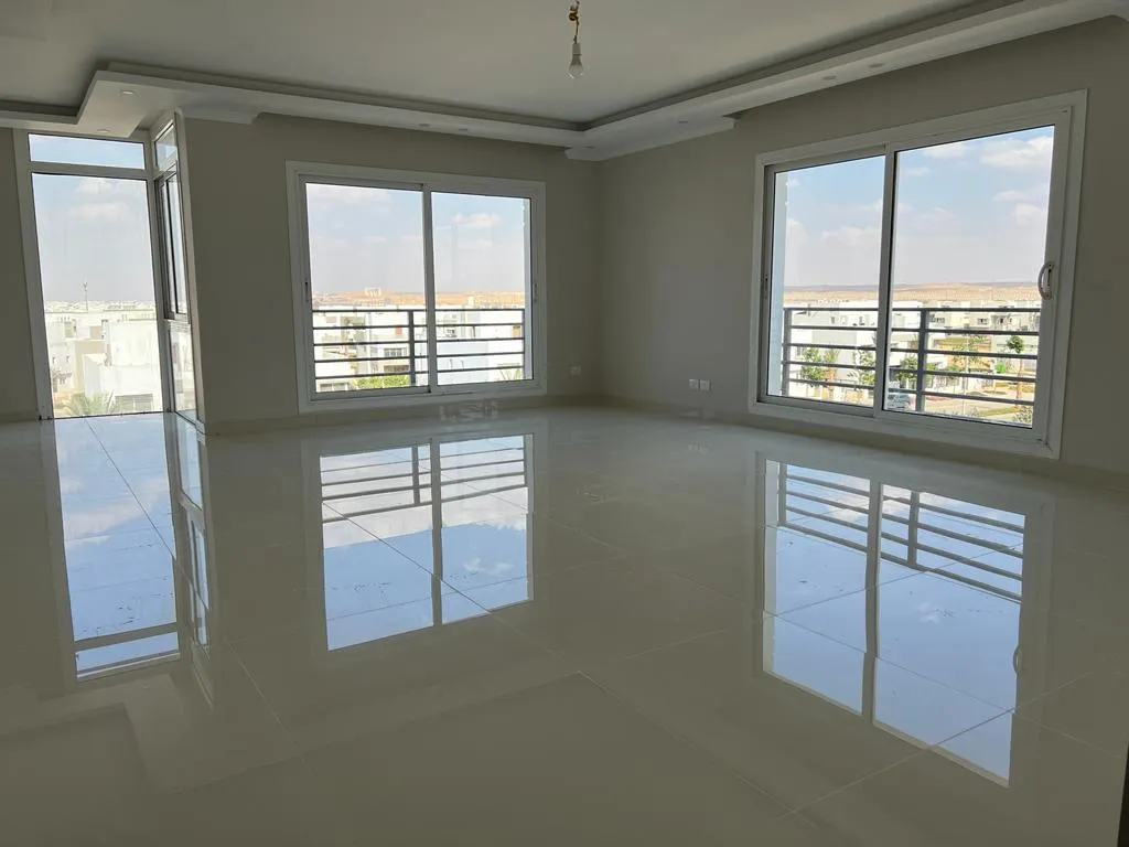 Apartment (Kitchen &Ac’s) For Rent in Hyde Park