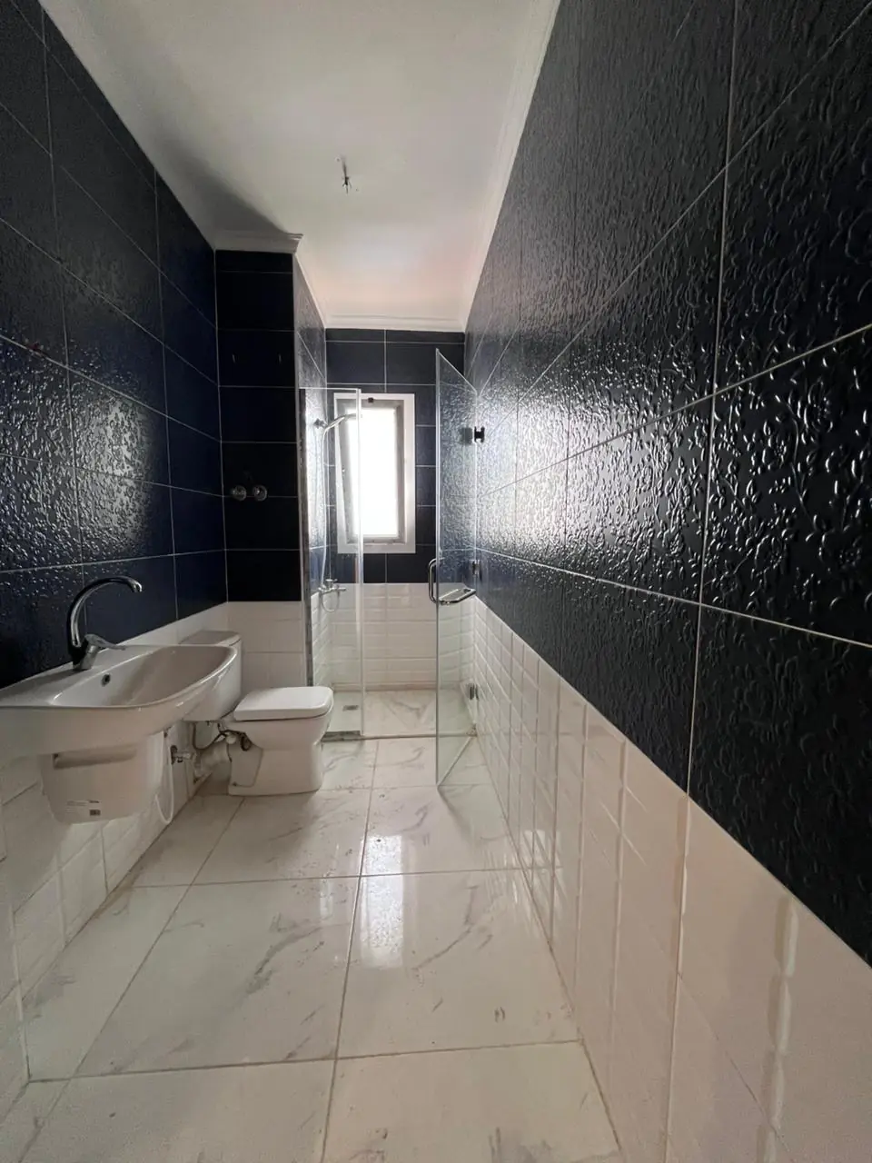 Apartment 2BR Super Lux For Rent in Hyde Park