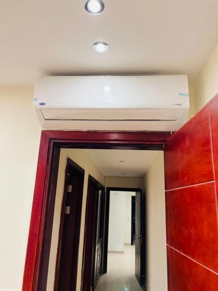 Semi furnished Apartment for rent 208m N Hyde Park