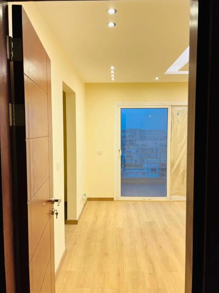 Semi furnished Apartment for rent 208m N Hyde Park