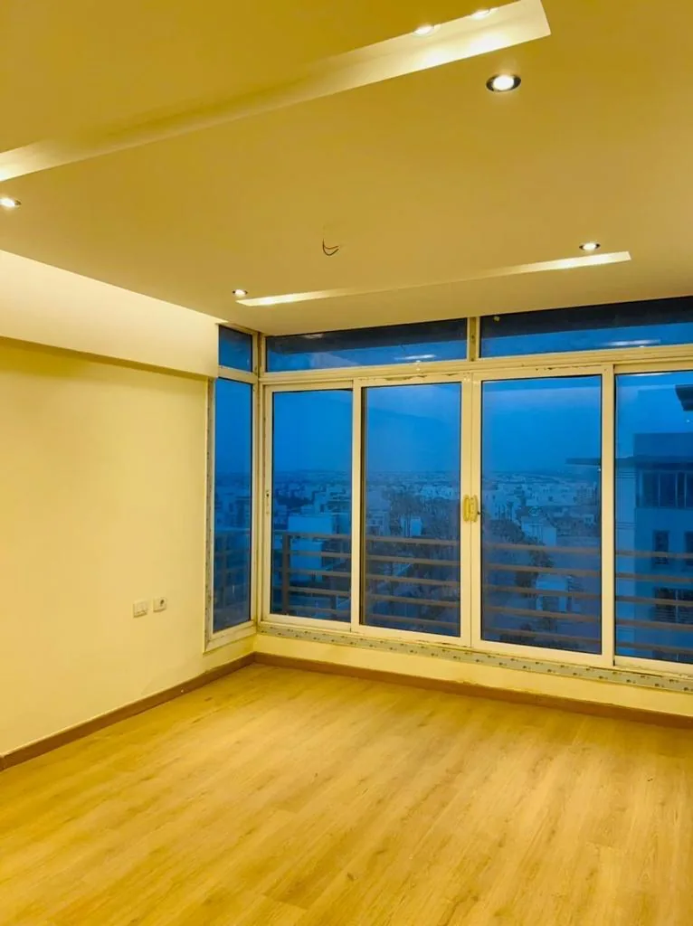 Semi furnished Apartment for rent 208m N Hyde Park