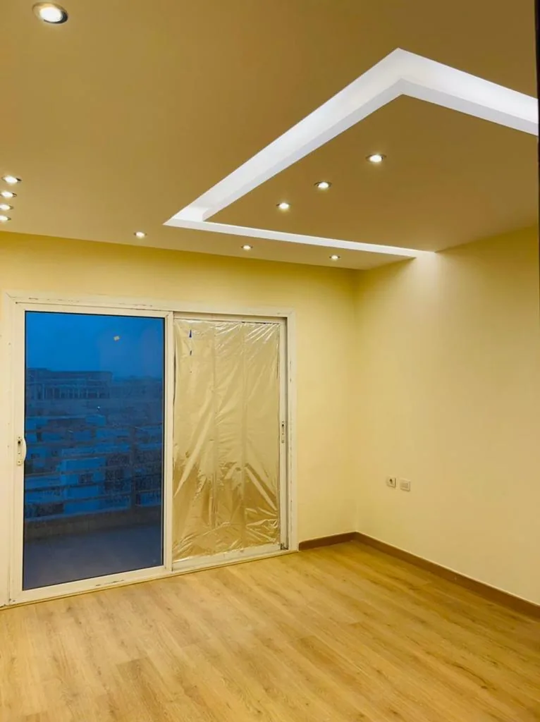 Semi furnished Apartment for rent 208m N Hyde Park