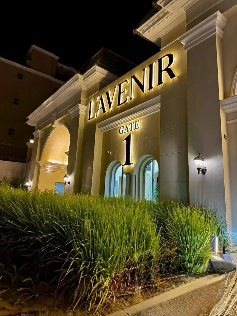 Corner Townhouse for Sale in L’Avenir – 264 meter