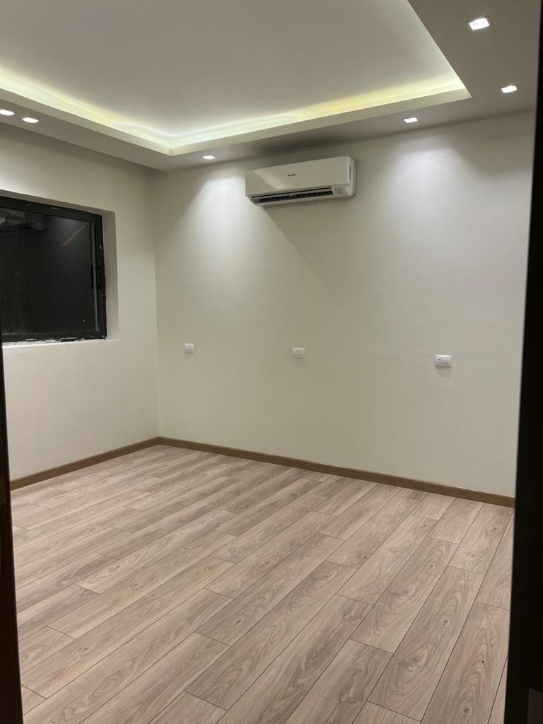 Apartment For Rent (Kitchen &amp; Ac’s) in Lake View