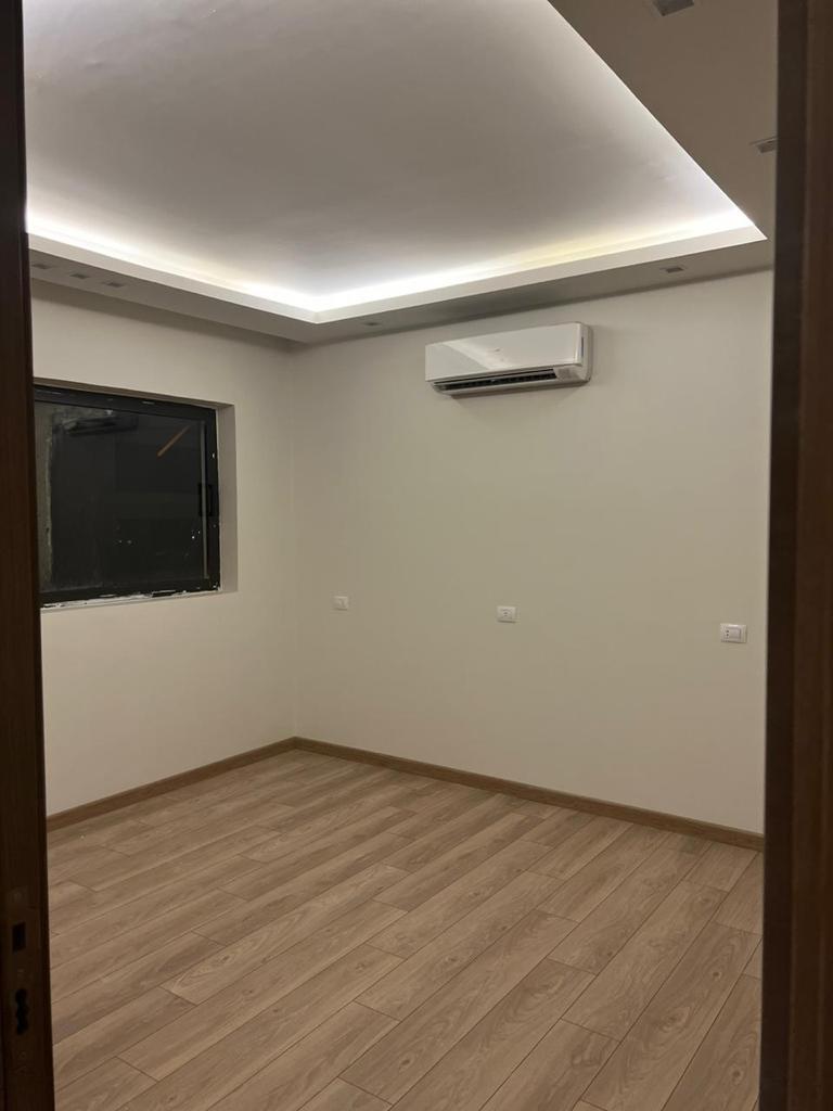 Apartment For Rent (Kitchen &amp; Ac’s) in Lake View