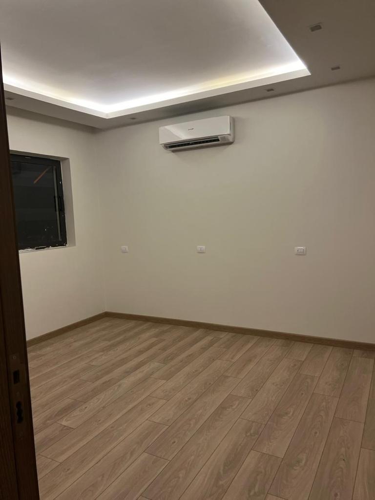 Apartment For Rent (Kitchen &amp; Ac’s) in Lake View