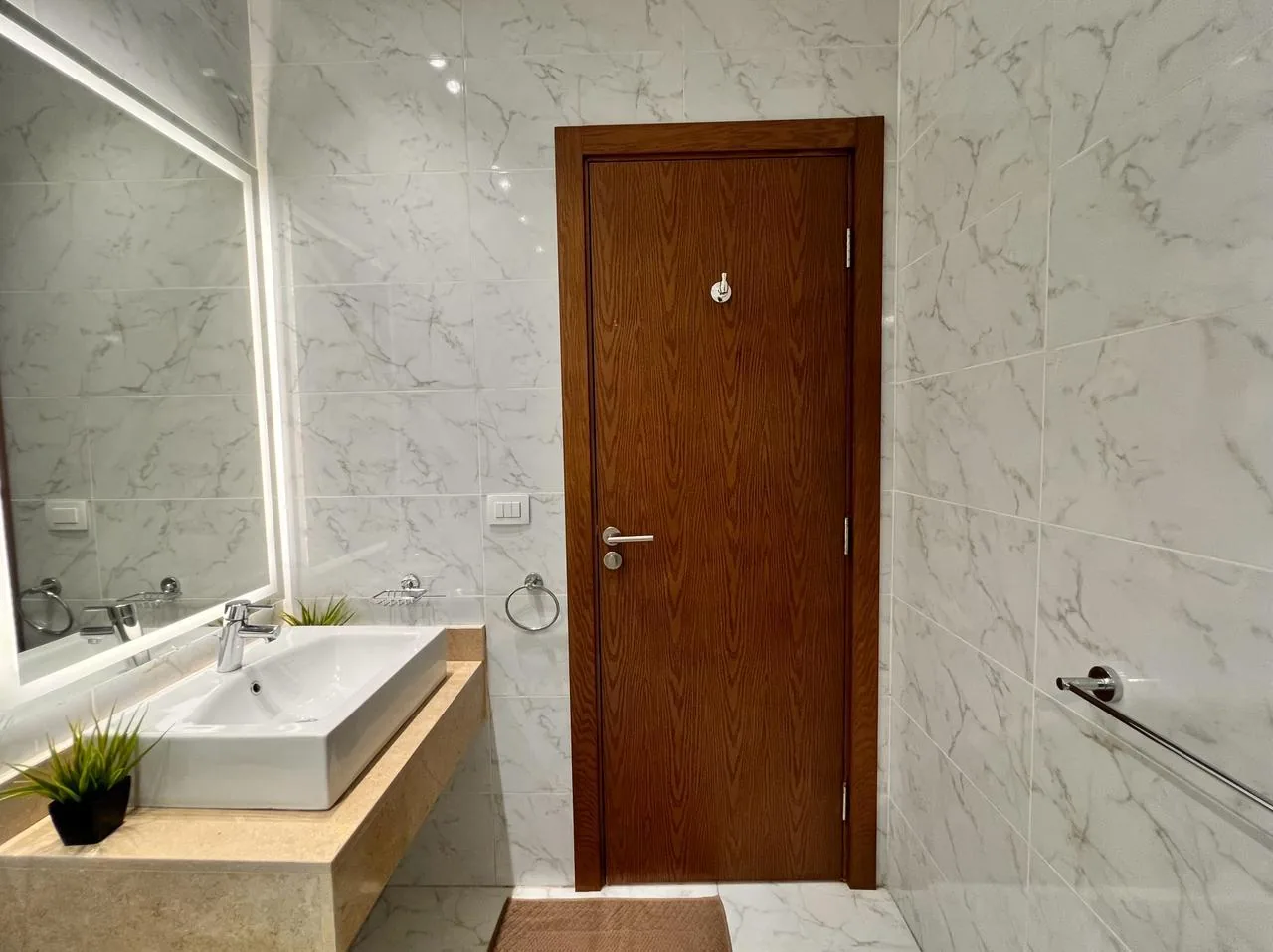 Apartment with garden For Rent in Lake View