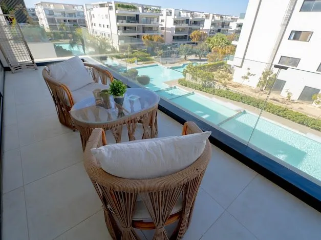 Apartment For Rent in Compound Lake View Residence 210 sqm