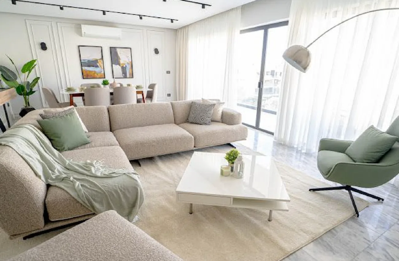 Apartment For Rent in Compound Lake View Residence 210 sqm