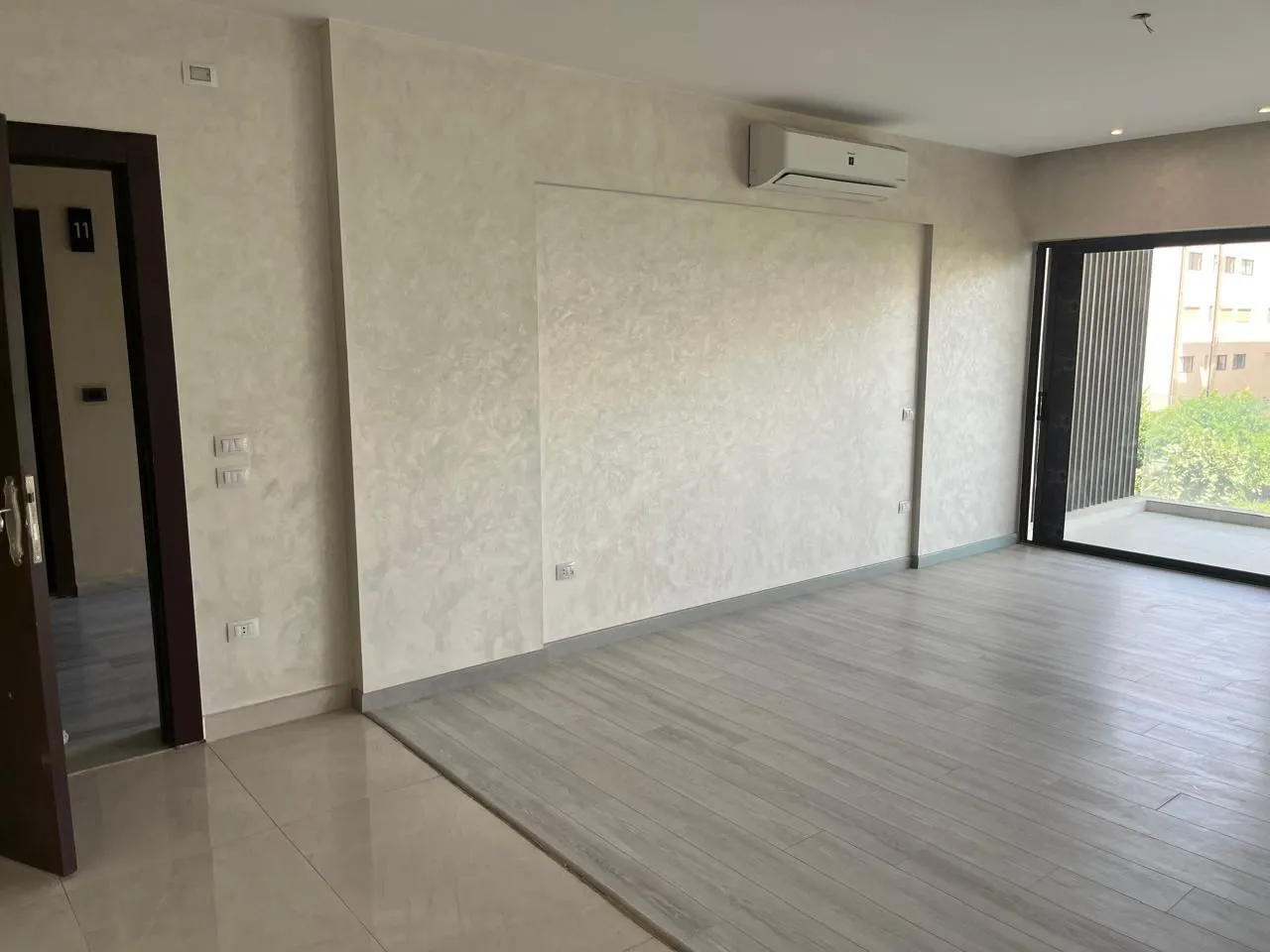 Ultra Super Lux Apartment for Rent in Lake View Residence