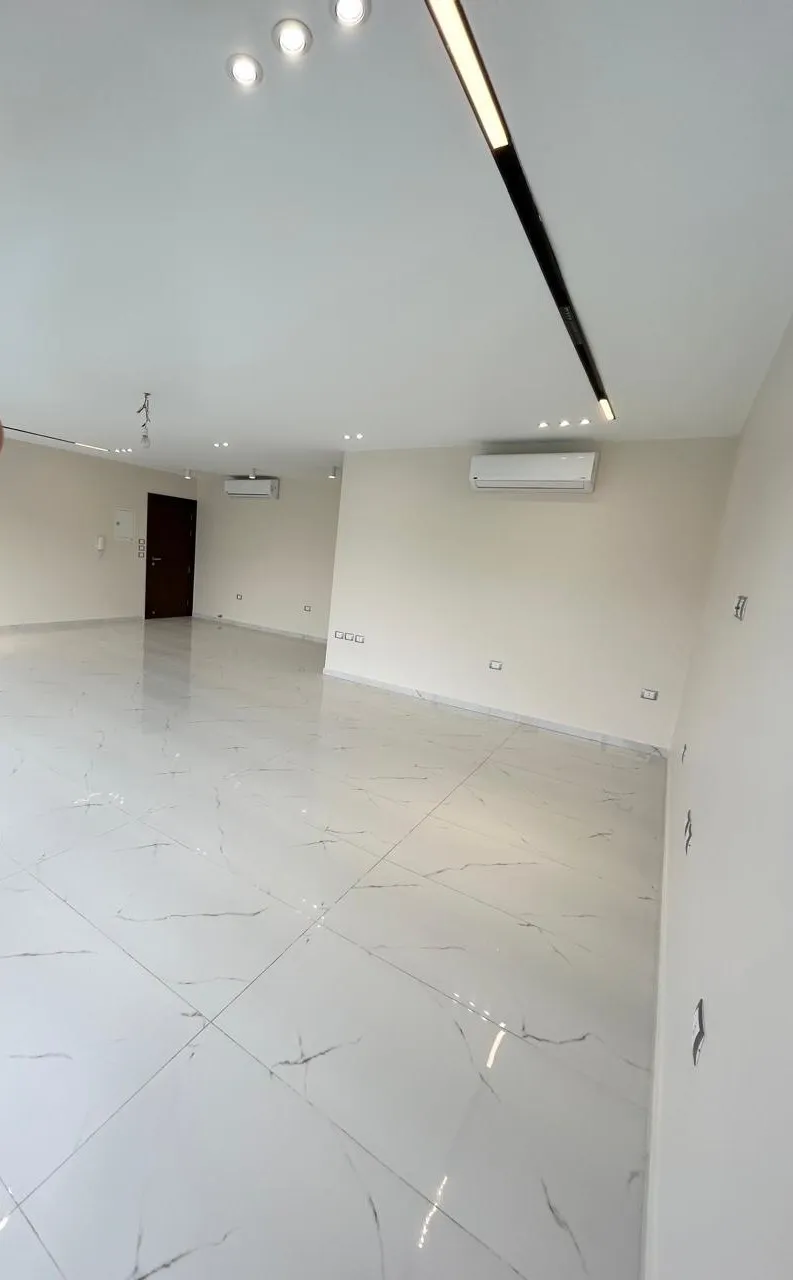 215 sqm Apartment for Rent in Lake View Residence New Cairo | 3 Beds | Lake View