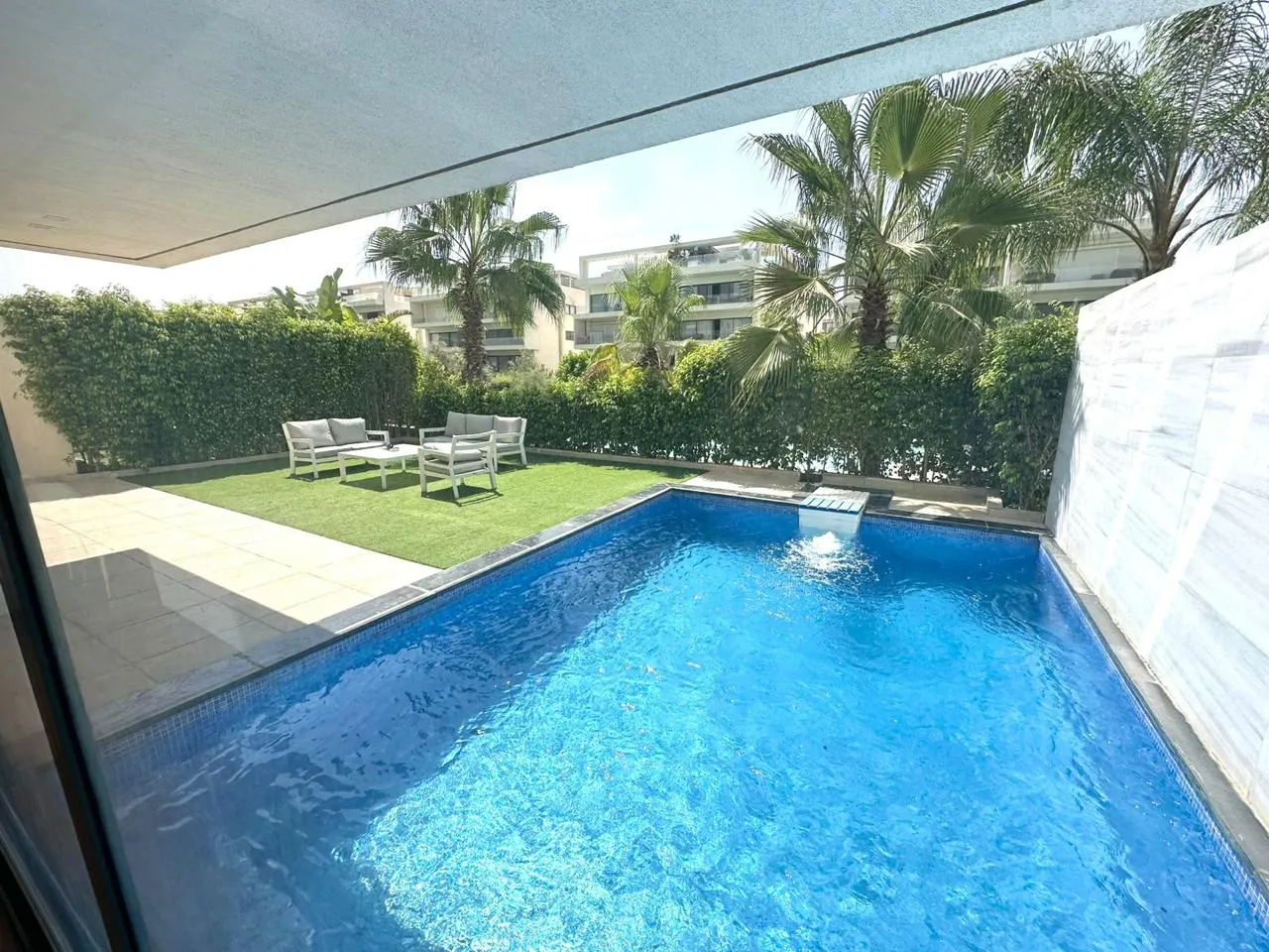 Furnished ground with pool for rent in Lake View Residence