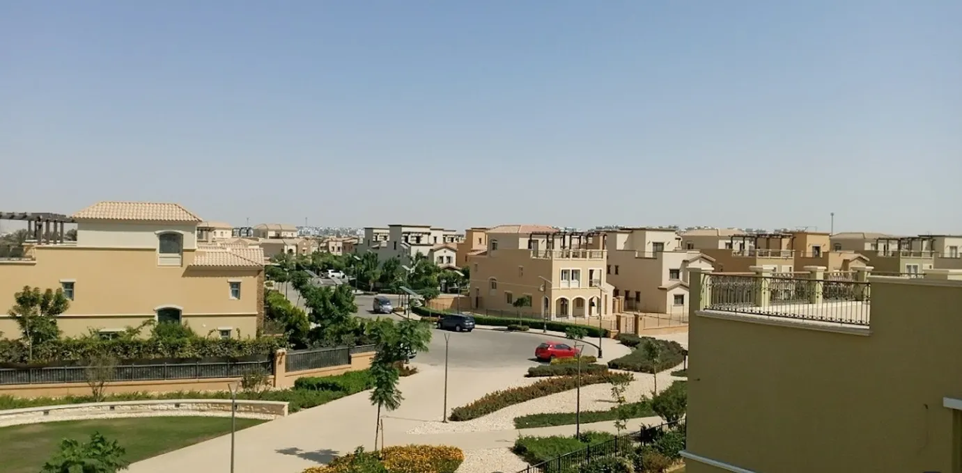 Twin house For Rent 304m 3 Bedrooms in Mivida