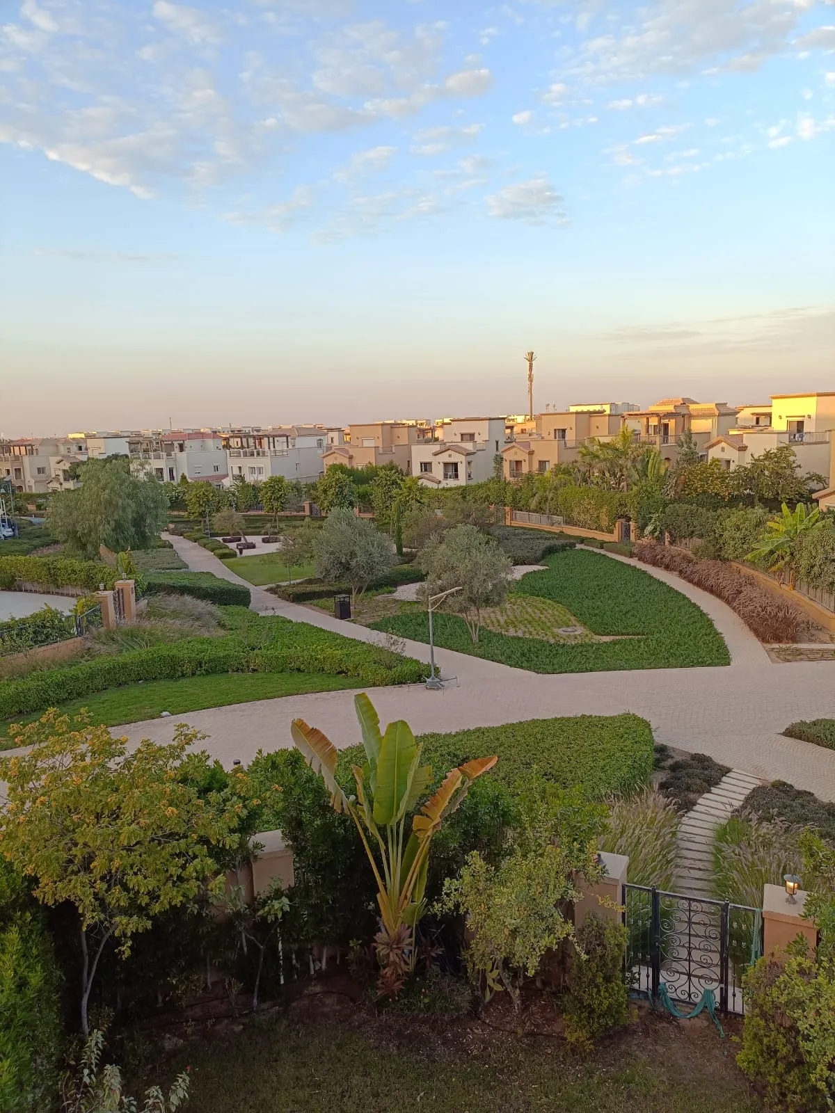 Twinhouse rent in mivida Parcel 7-prime location