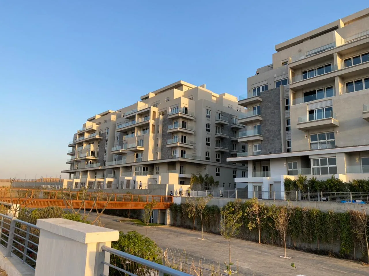 iVilla 230 m with Terrace-Mountain View iCity