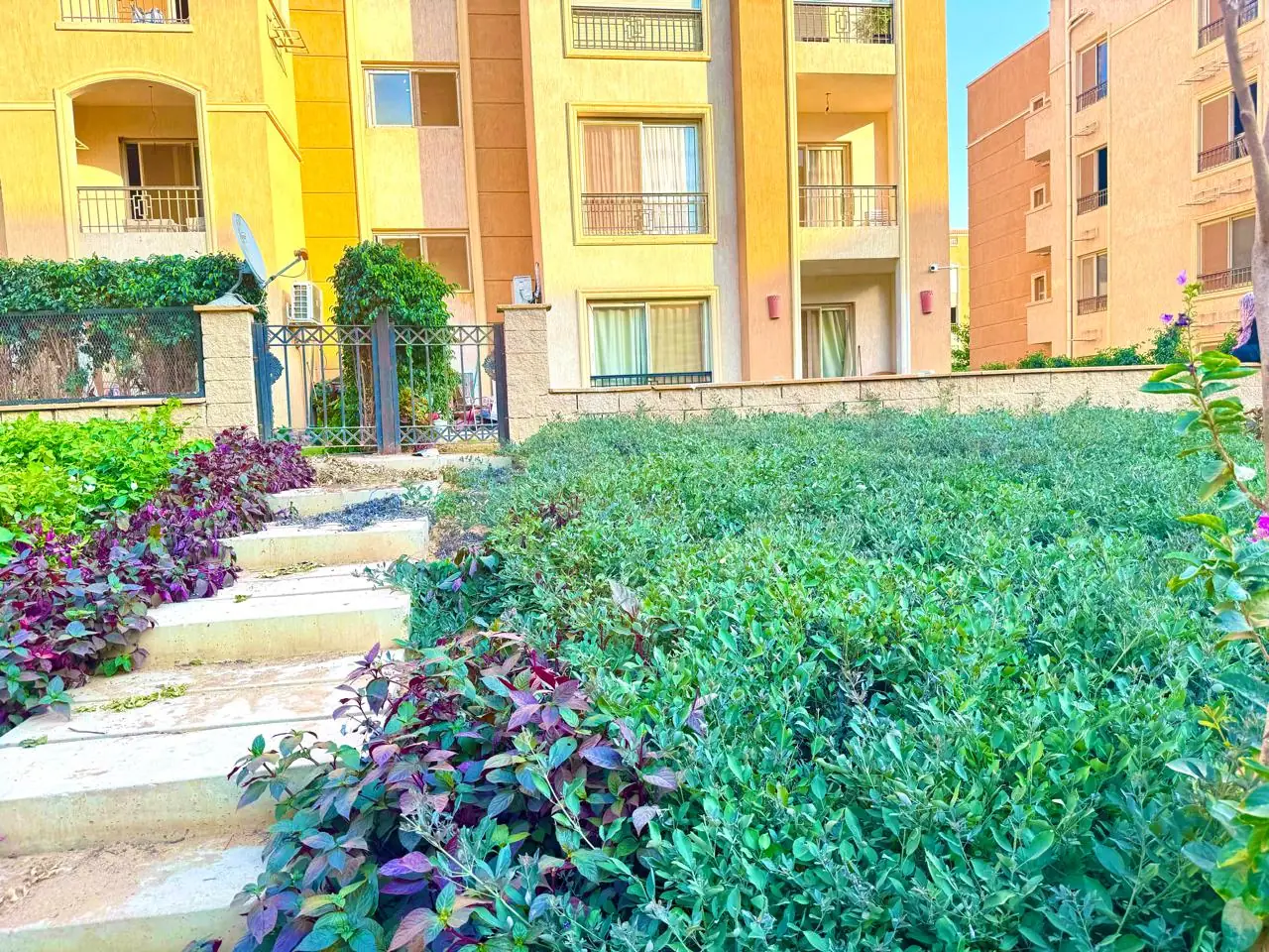 Apartment with garden for rent in Stone Residence