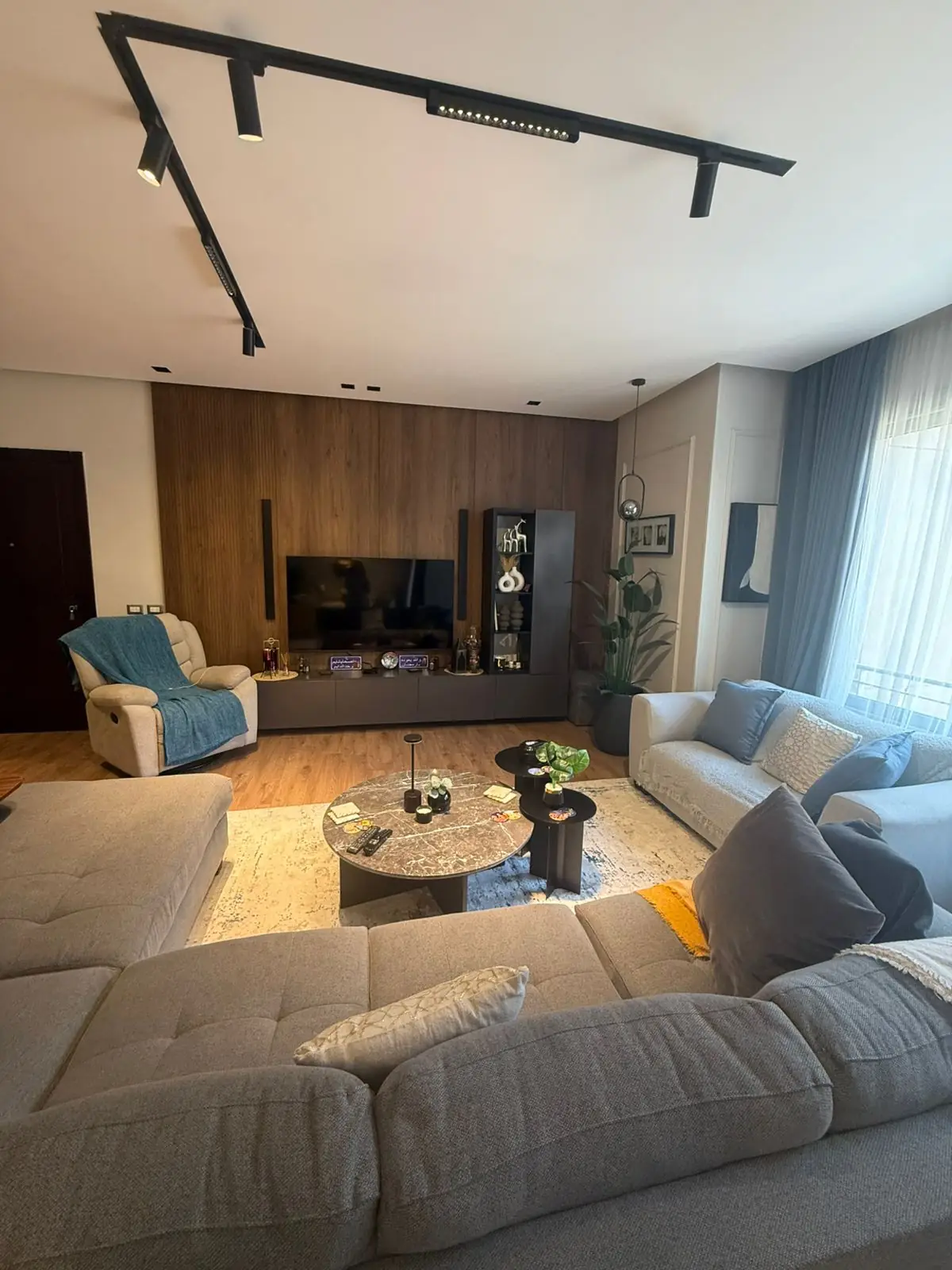 Apartment for Sale in Village Gate Compound