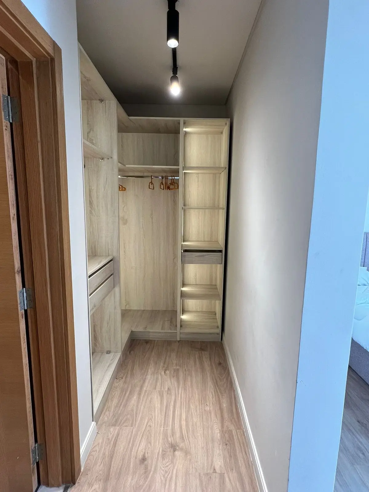 Furnished Apartment 2BR For Rent in Villette