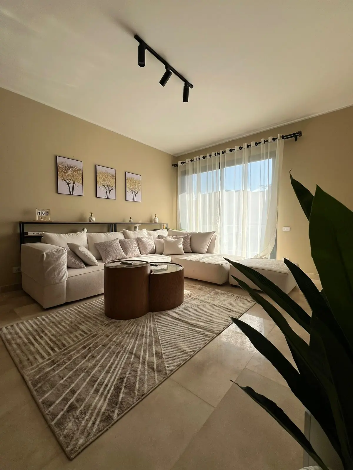 Furnished Apartment 2BR For Rent in Villette