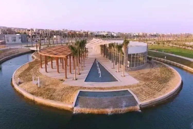 الحديقة المركزية بالشيخ زايد