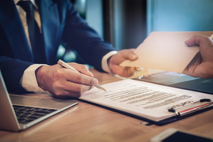 الفرق بين عقد البيع الابتدائي والنهائي