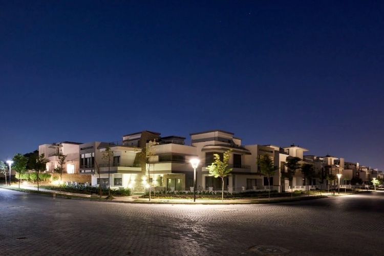 الفرق بين تاج سيتي وتاج سلطان بالتفصيل