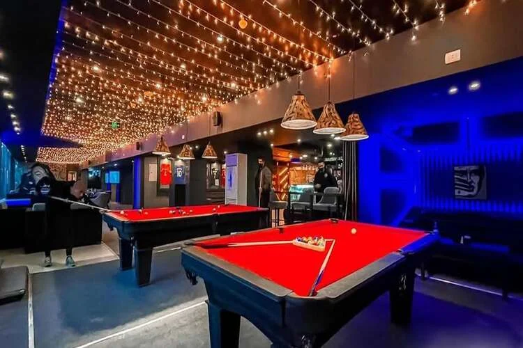 ديربي لاونج بيفرلي