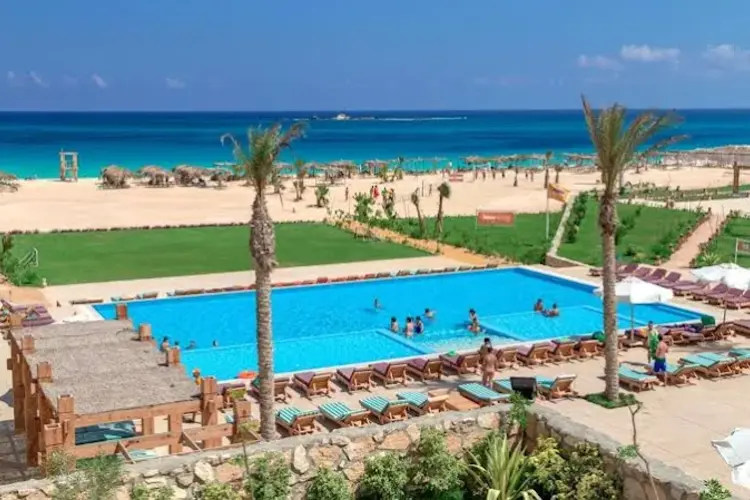 شاطئ سيزار باي 