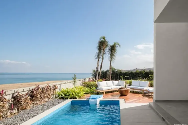 كارنيليا العين السخنة 